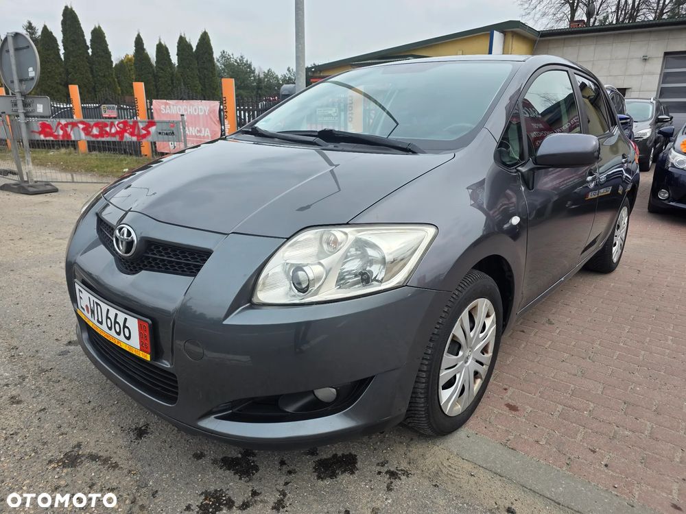Toyota Auris 1.6 VVT-i Executive - 4