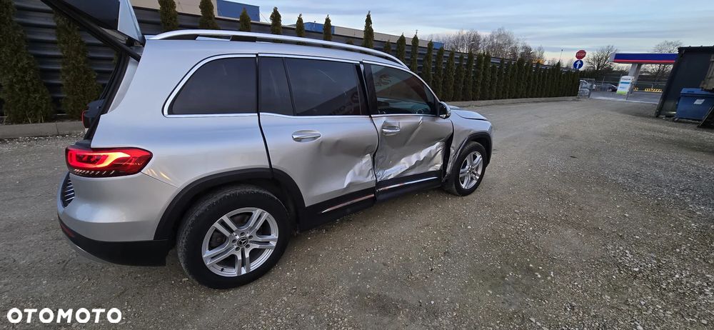 Mercedes-Benz GLB 250 4Matic 8G-DCT - 15