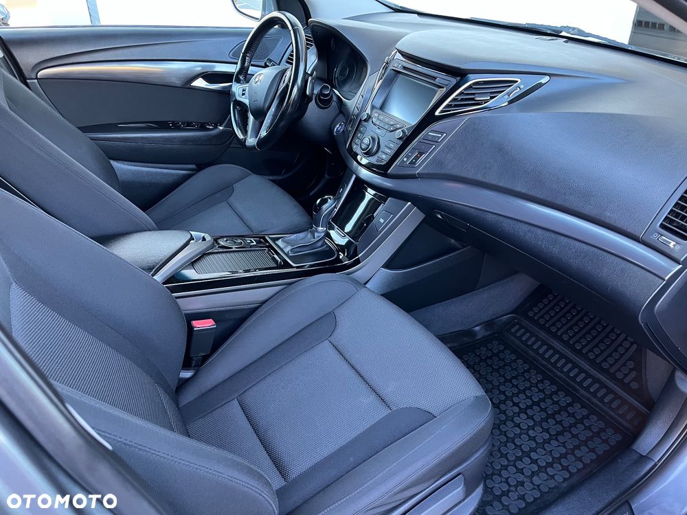 Hyundai i40 Kombi 1.7 CRDi DCT Premium - 10