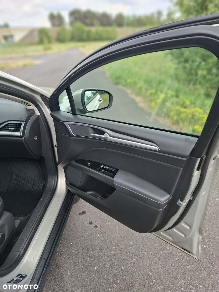 Ford Mondeo - 10