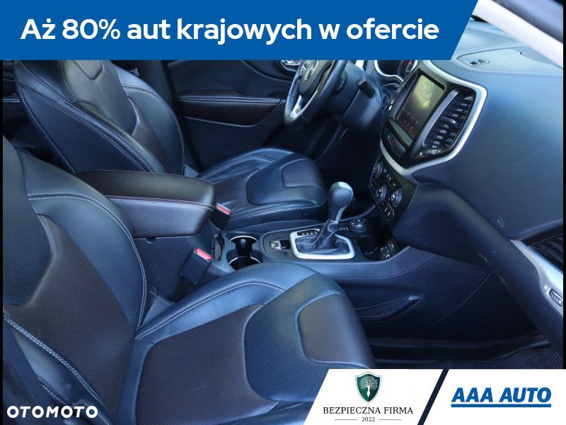 Jeep Cherokee - 10
