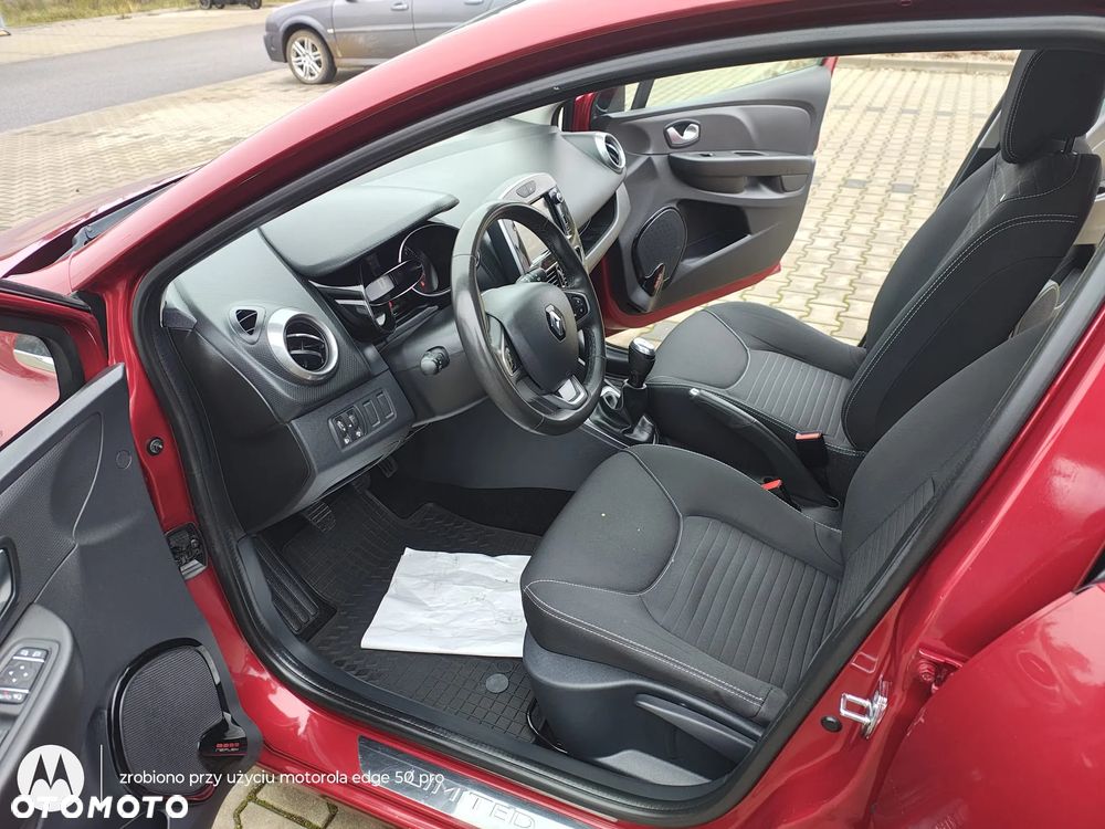 Renault Clio 1.2 16V Limited - 12