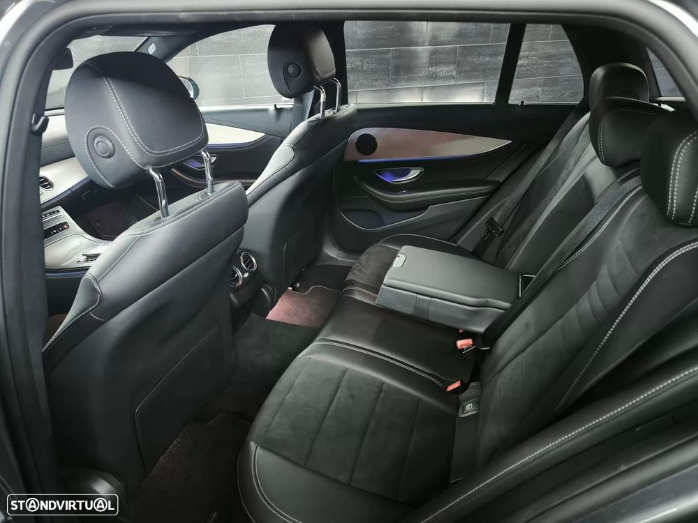 Mercedes-Benz E 300 de AMG Line - 20