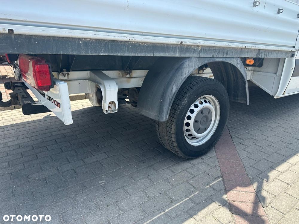 Mercedes-Benz Sprinter 209 - 18