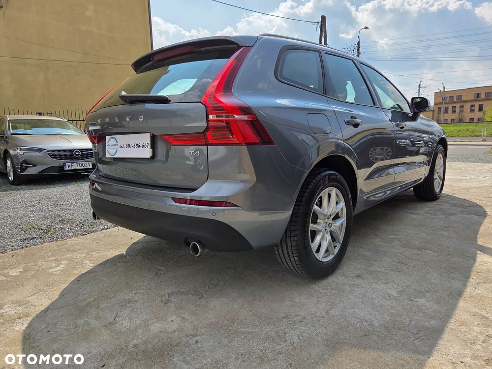 Volvo XC 60 T4 Momentum - 9