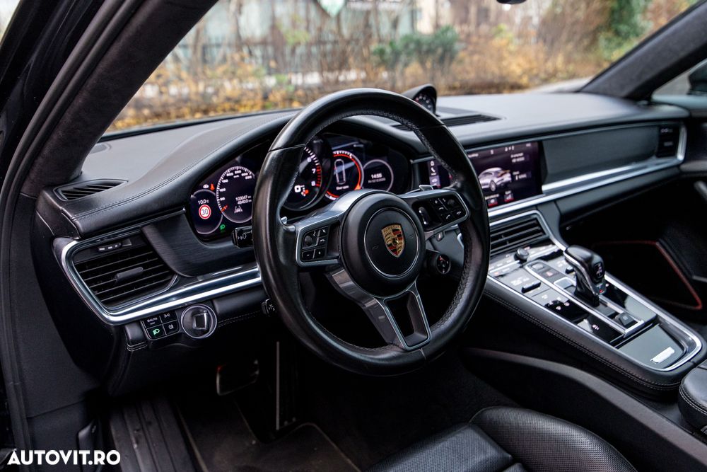Porsche Panamera - 11
