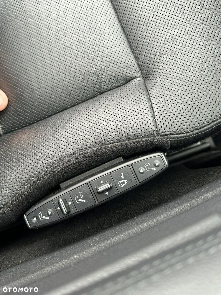 Mercedes-Benz Klasa E - 24