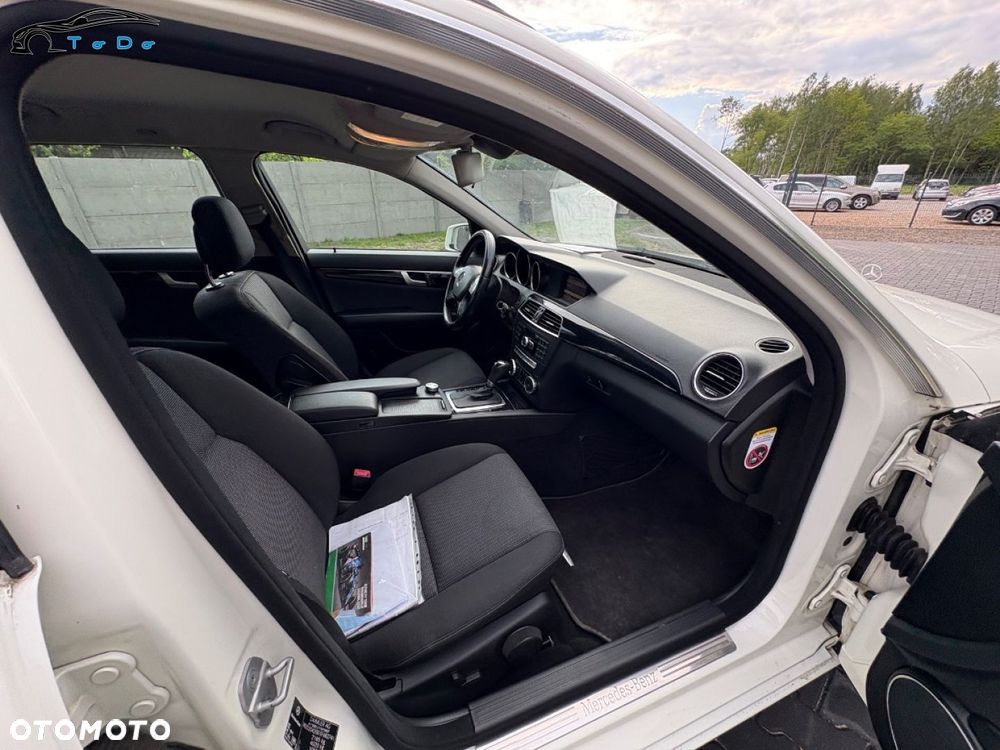 Mercedes-Benz Klasa C 200 CDI DPF (BlueEFFICIENCY) 7G-TRONIC - 30