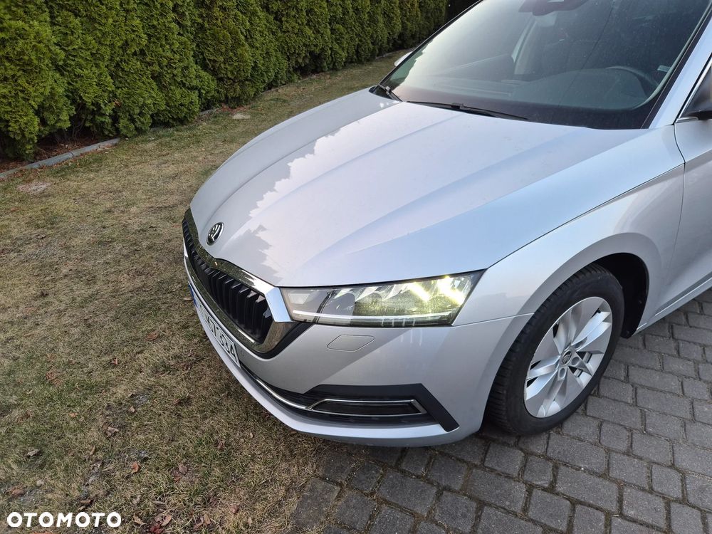 Skoda Octavia 2.0 TDI DSG Ambition - 11
