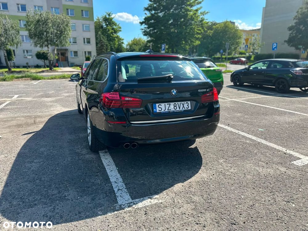 BMW Seria 5 520d Luxury Line - 23