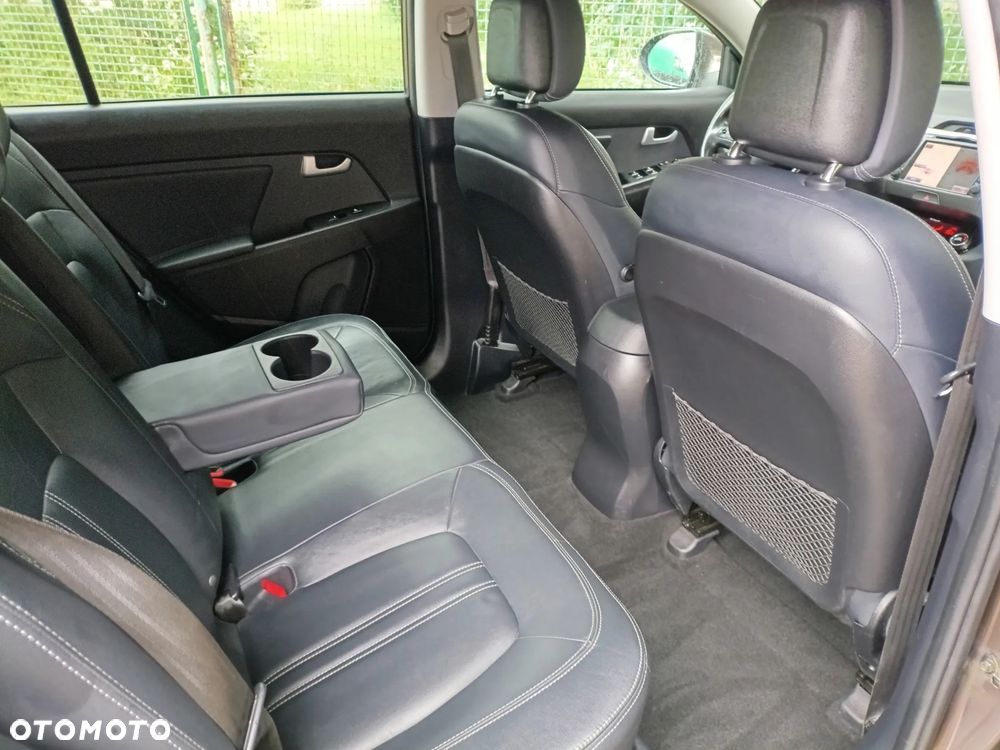 Kia Sportage 2.0 CRDI L AWD - 12