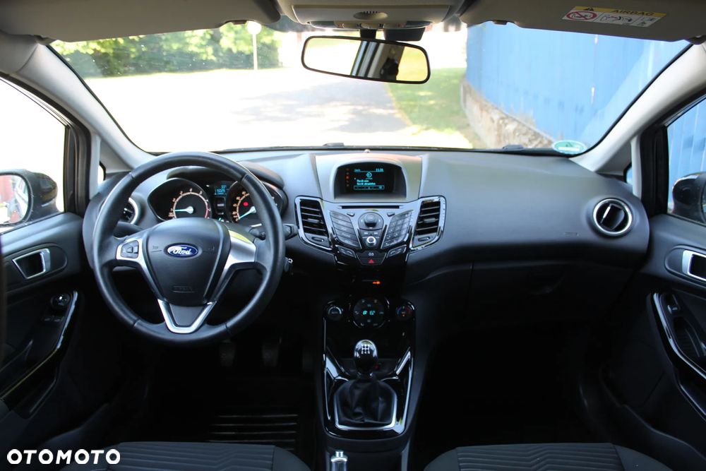 Ford Fiesta 1.0 EcoBoost Titanium - 24