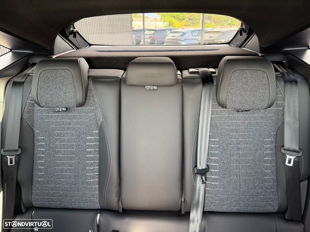 Peugeot 3008 1.6 Plug-in Hybrid Allure e-DCS7 - 8