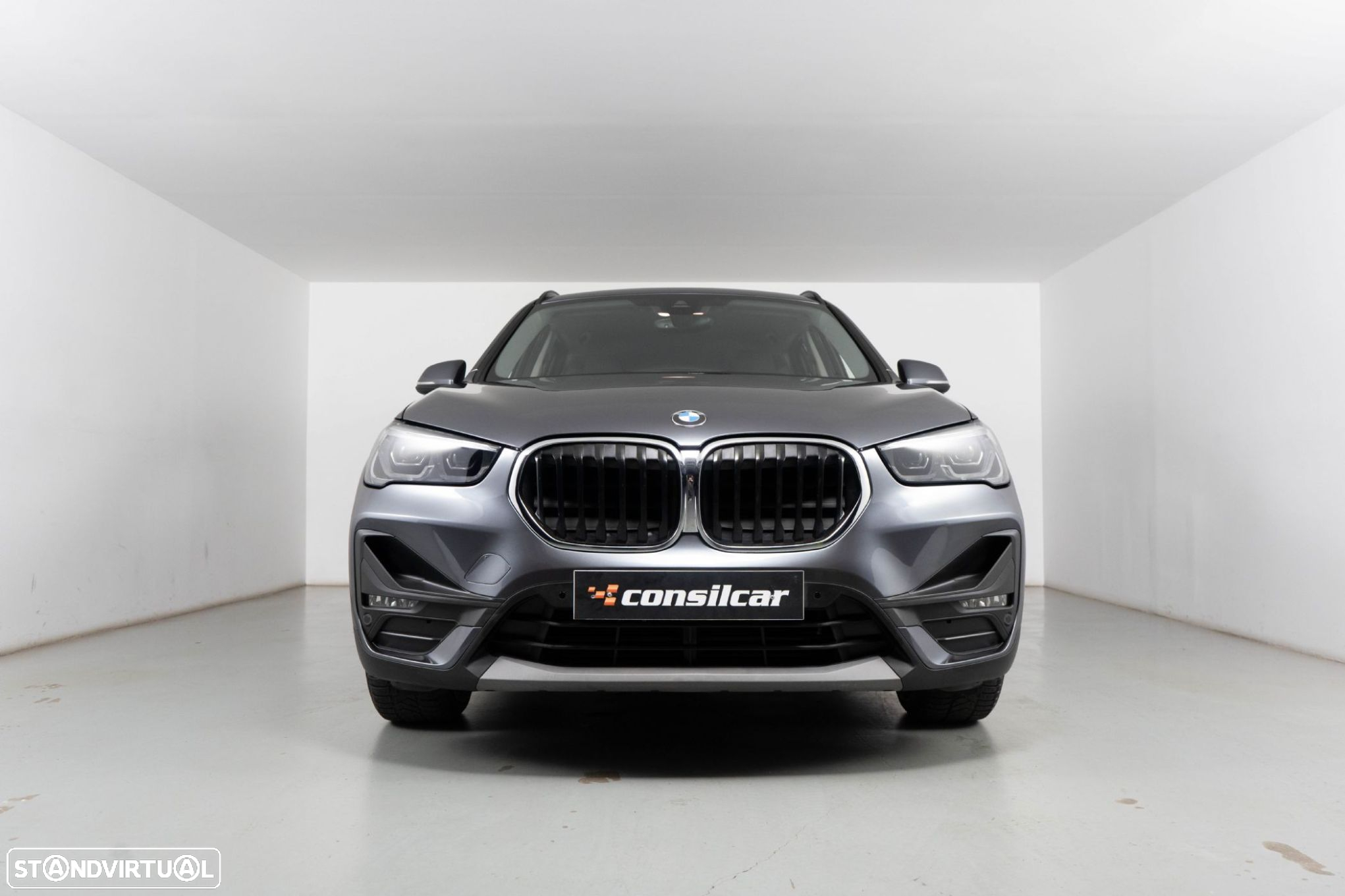 BMW X1 25 e xDrive Corporate Edition - 3