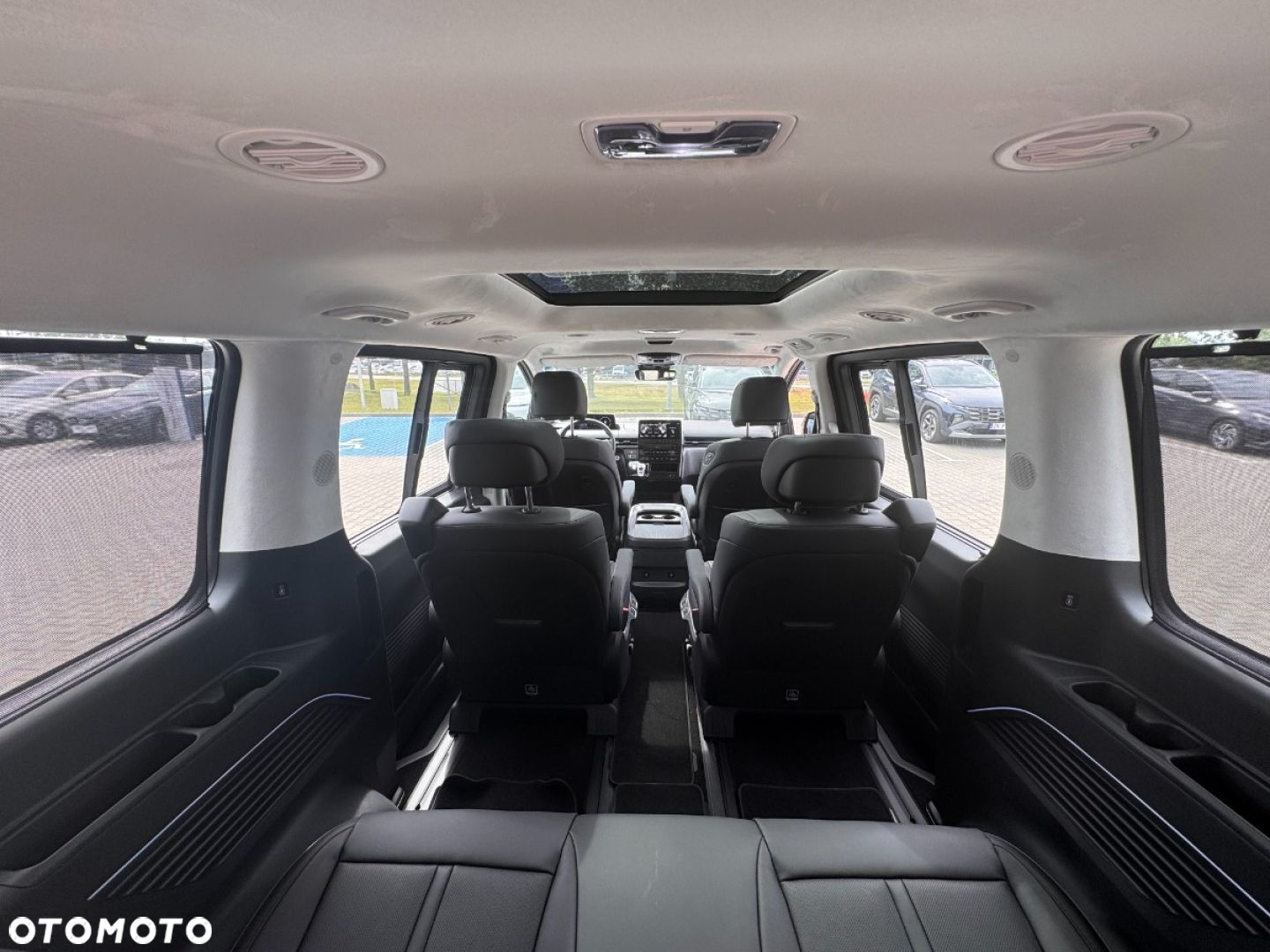Hyundai Staria - 40