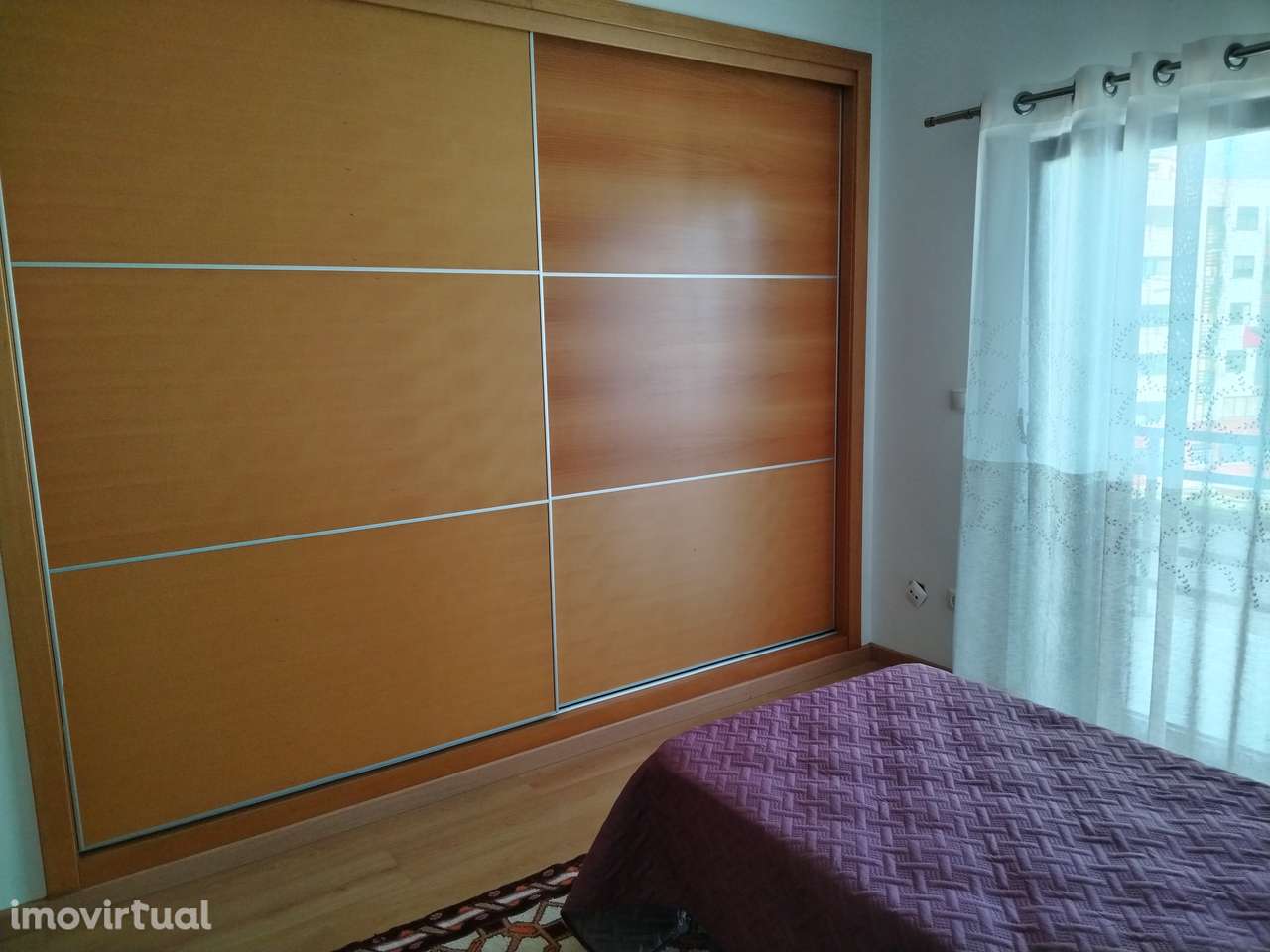 Quarto num T2(un quarto de senhorio reservado( senhorio emigrante) - Grande imagem: 3/5