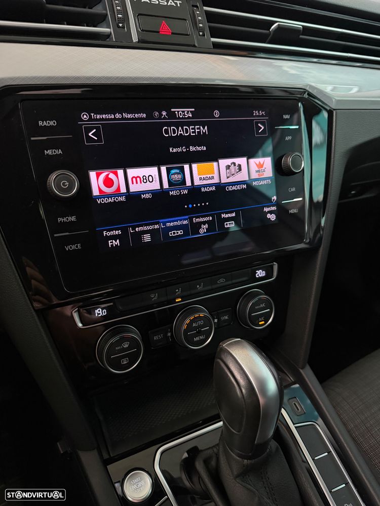 VW Passat Variant 2.0 TDI Confortline DSG - 14