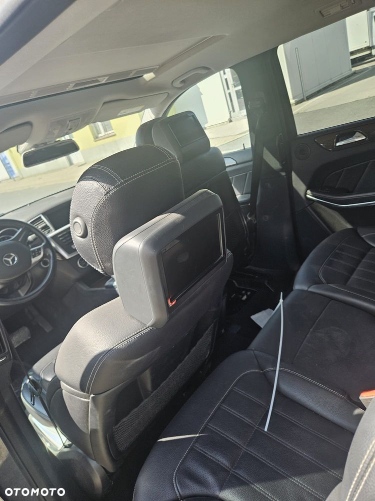 Mercedes-Benz GL - 12