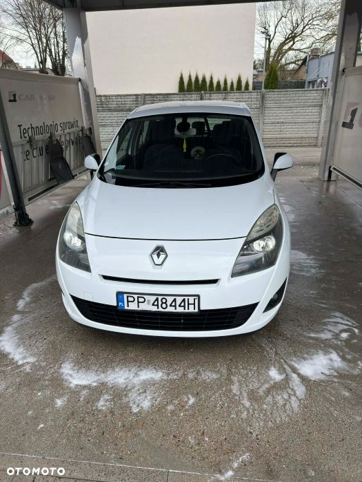 Renault Scenic 1.9 dCi Tech Run - 10