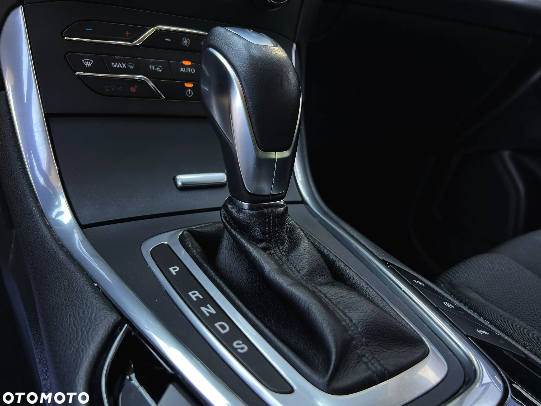 Ford S-Max - 29