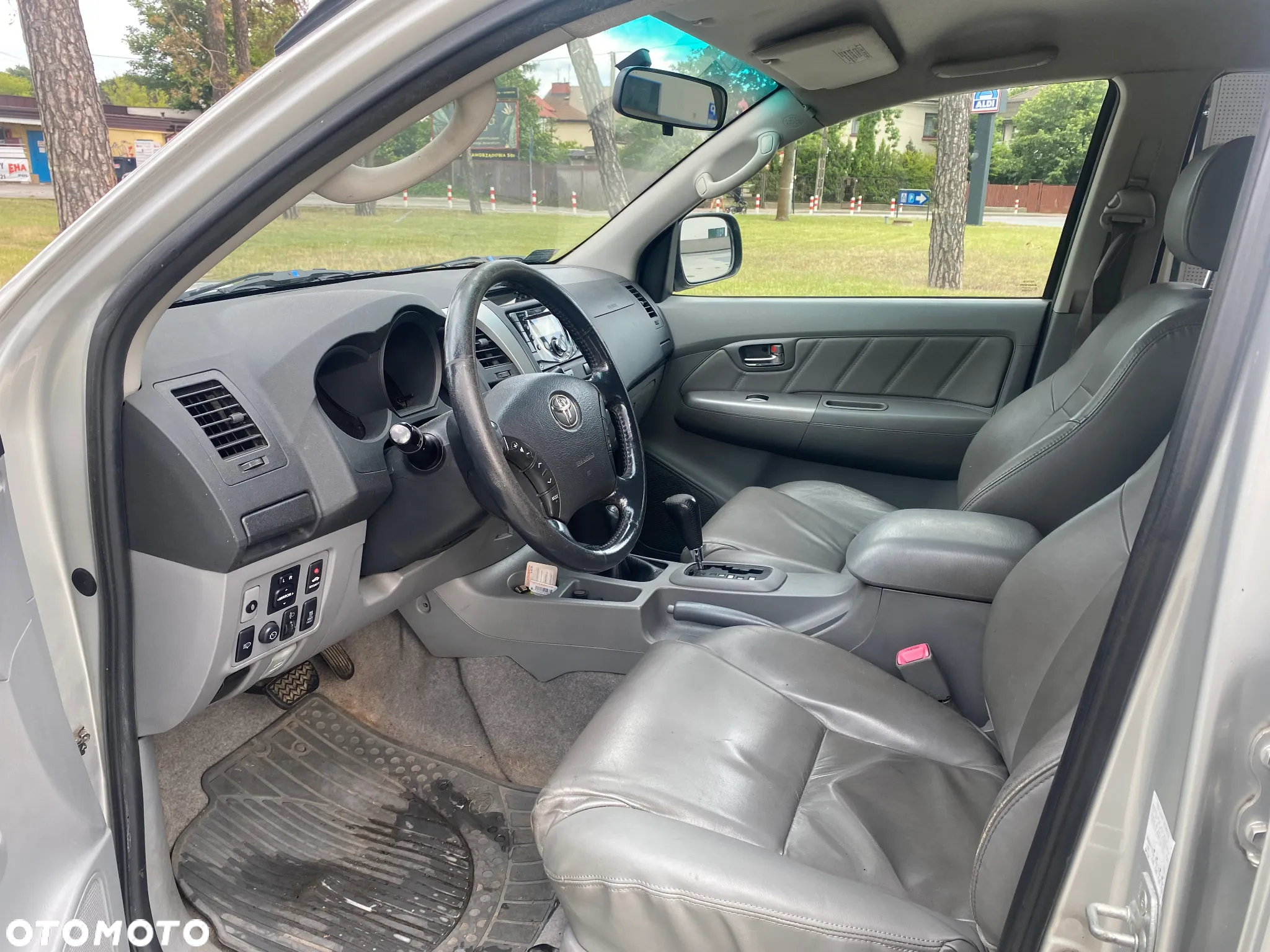Toyota Hilux 3.0 D-4D Sol - 9