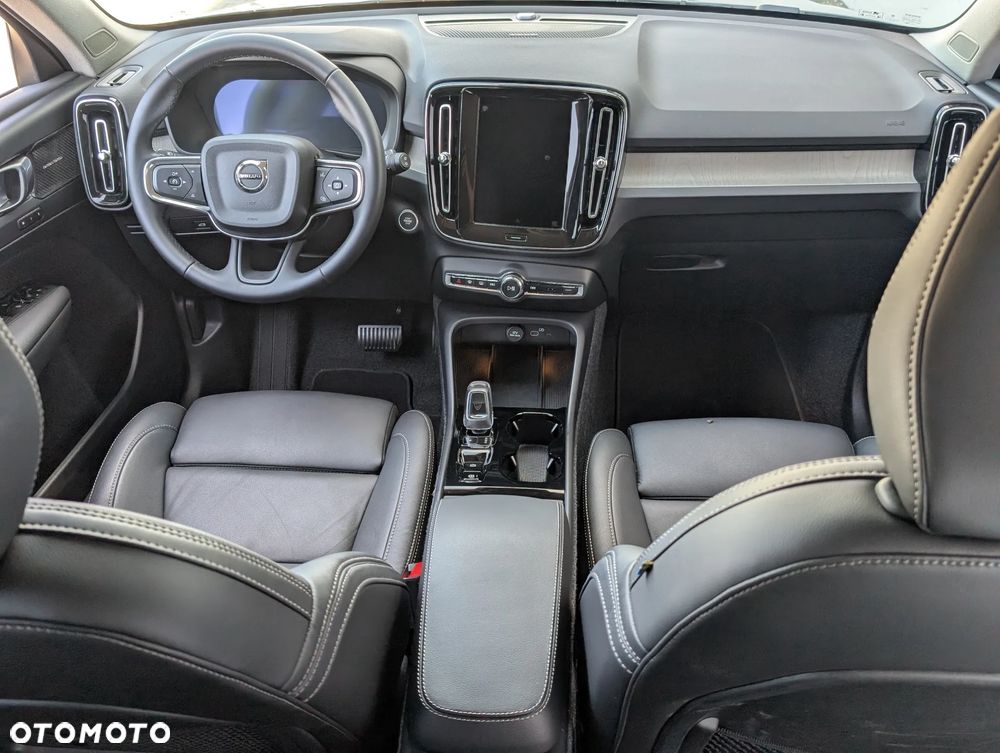 Volvo XC 40 B4 AWD Ultimate Dark - 20
