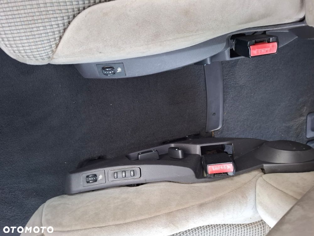 Peugeot 807 140 Automatik Premium - 15