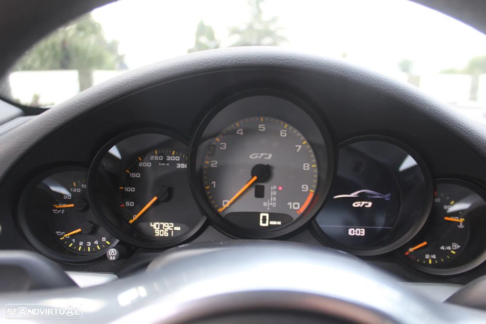 Porsche 911 Série F - 26