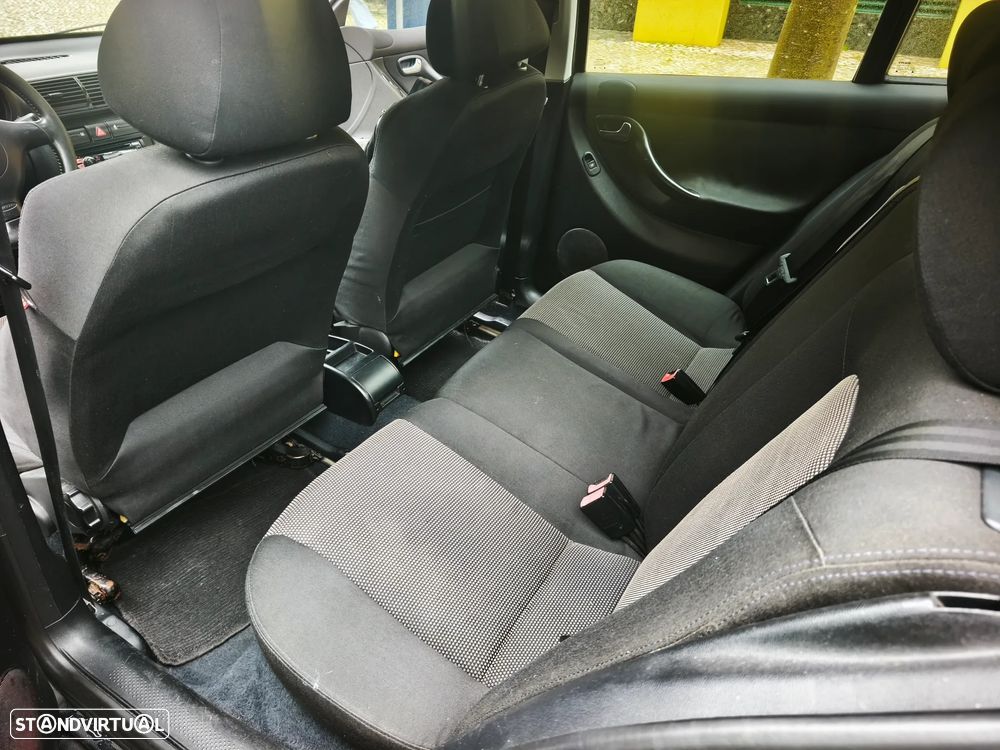 SEAT Leon 1.4 16V Confort JE+AC - 21