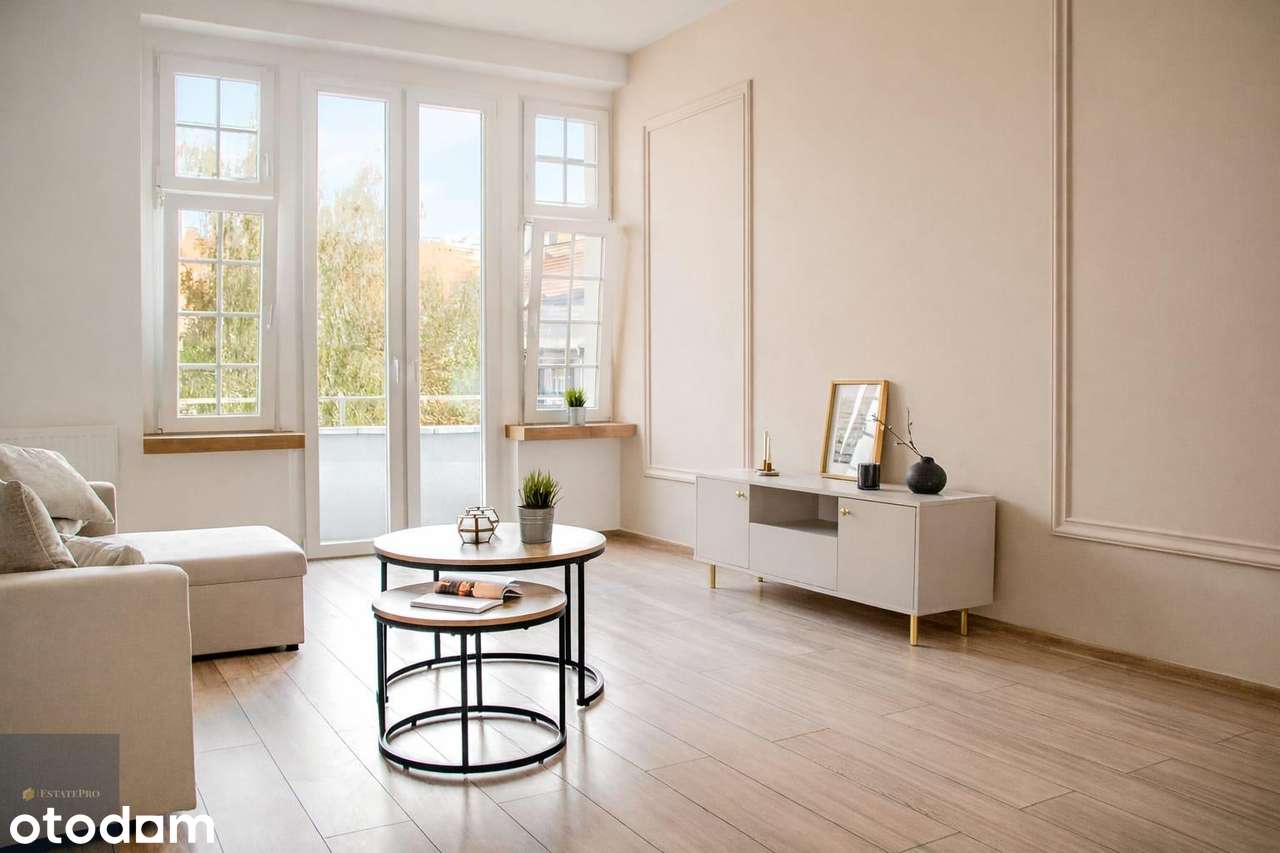 Piękny Budynek Duży Balkon Dwustronne Co Miejskie!
