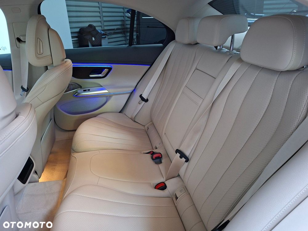 Mercedes-Benz Klasa E - 31