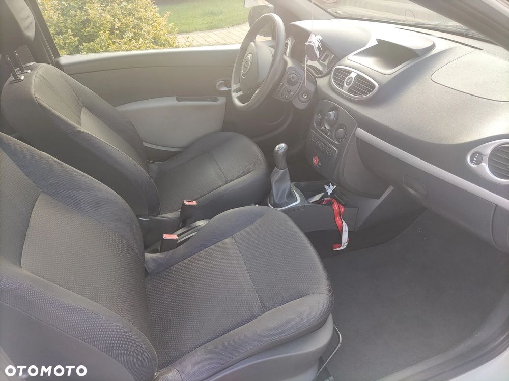 Renault Clio 1.5 dCi Alize - 4