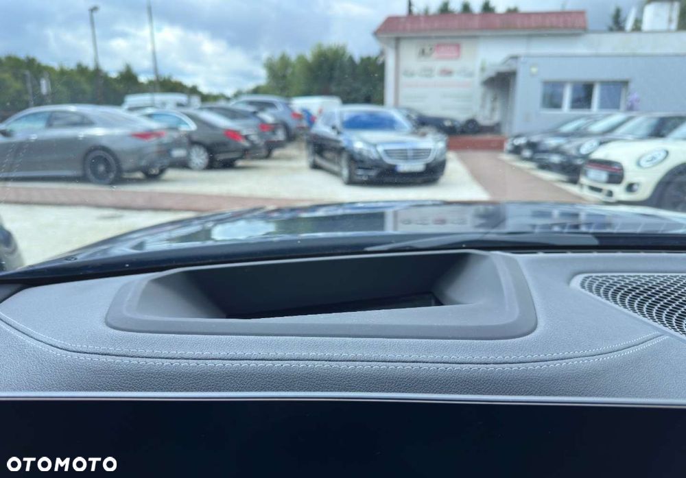 BMW i4 - 21