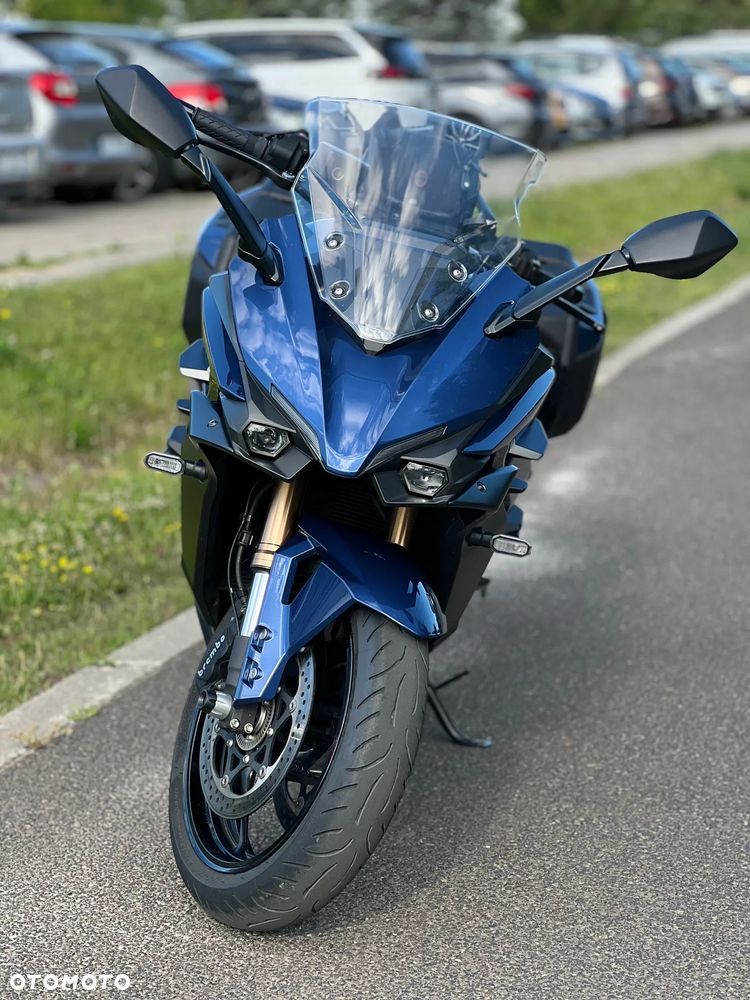 Suzuki GSX 1000 - 17