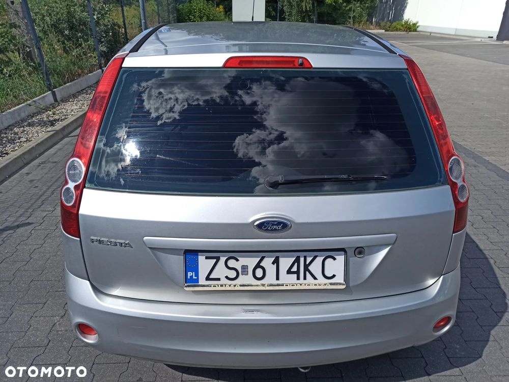 Ford Fiesta 1.4 Ghia - 5