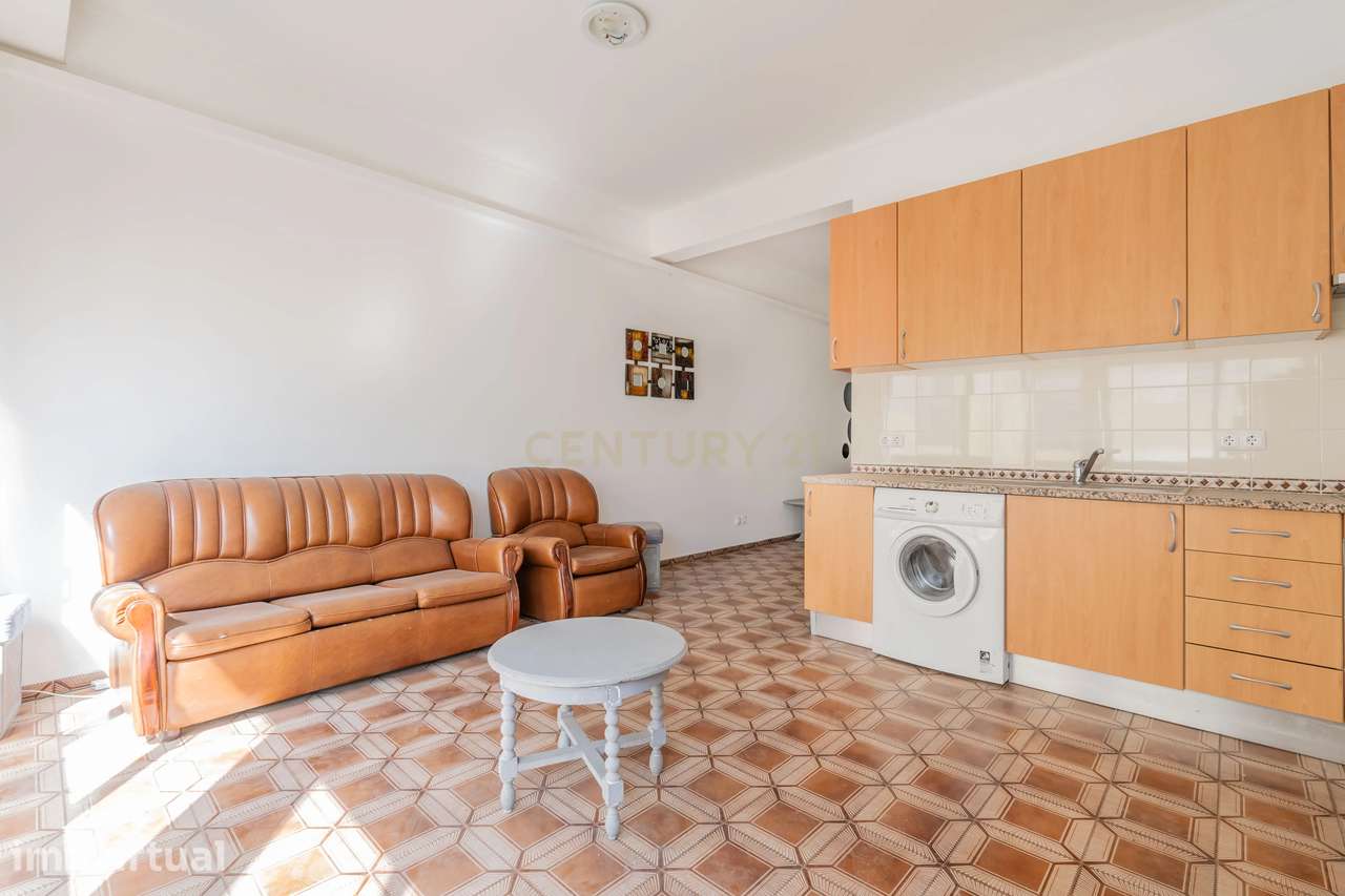 Prédio Comercial no Centro de Portimão com Potencial para 3 Apartament - Grande imagem: 5/24