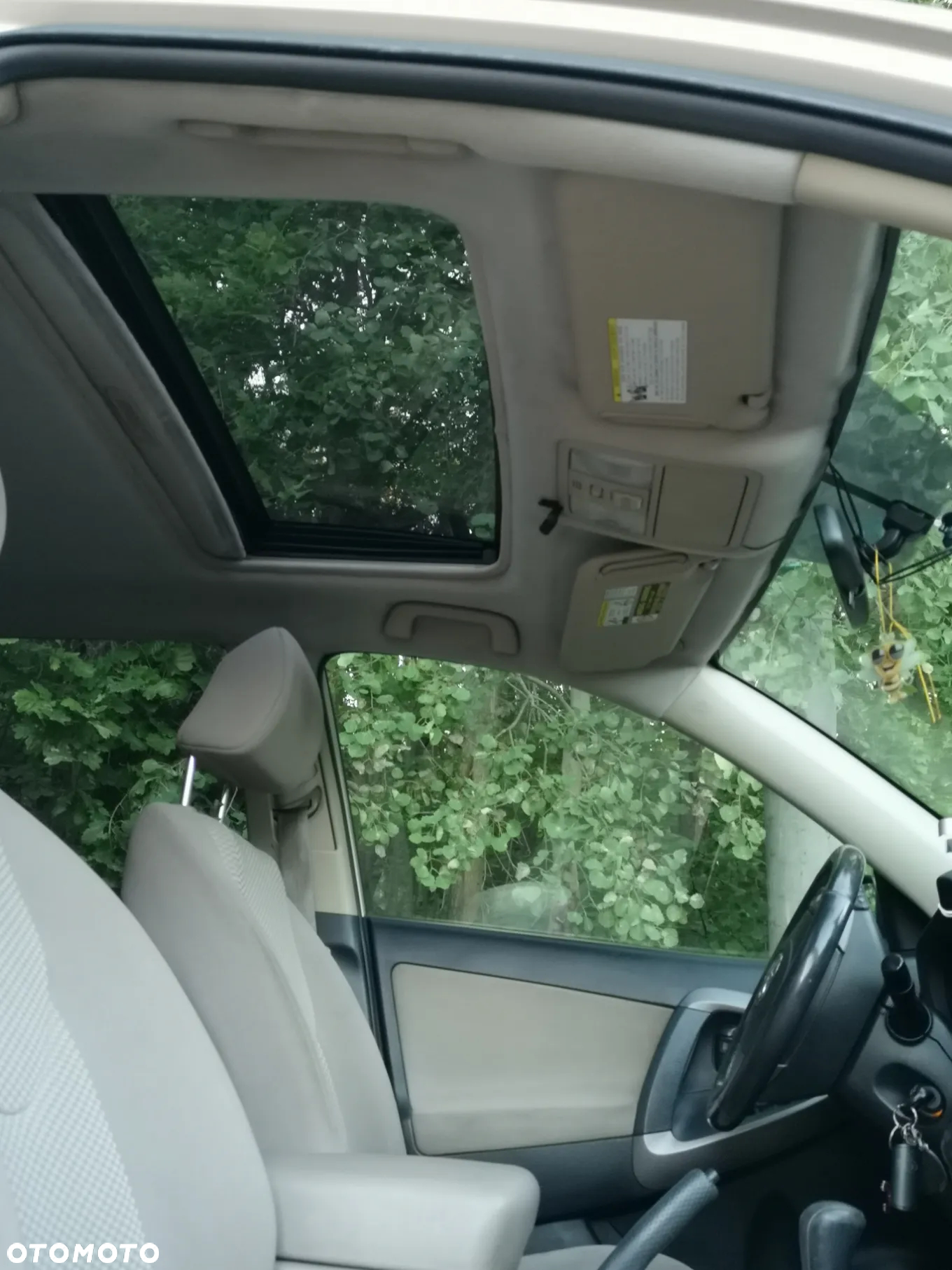 Toyota RAV4 - 9