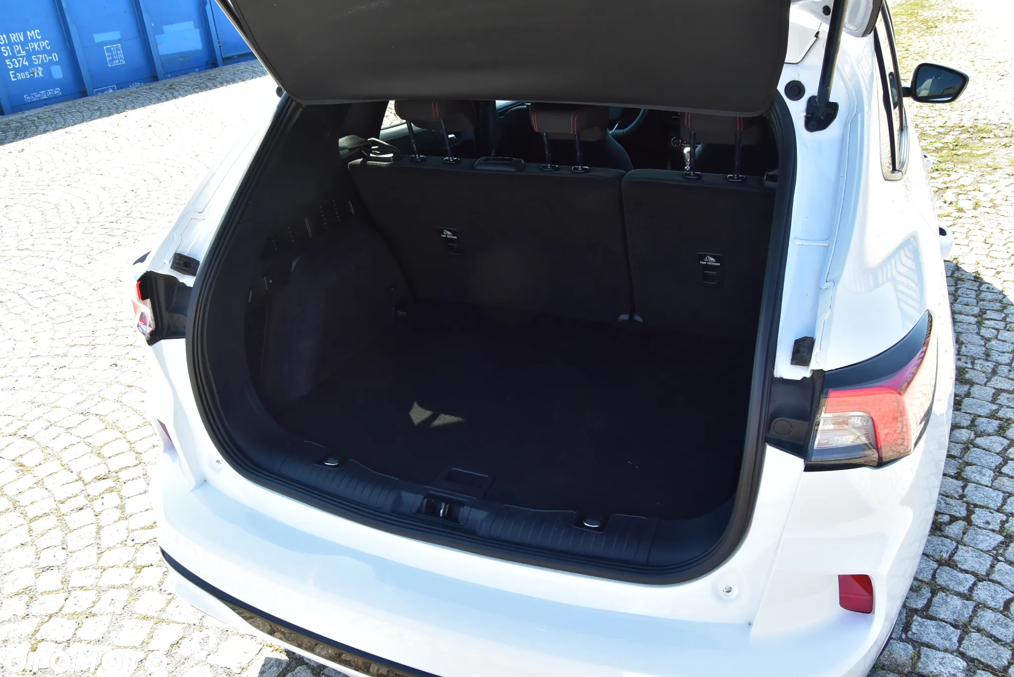 Ford Kuga 2.0 EcoBlue Hybrid ST-LINE X - 16