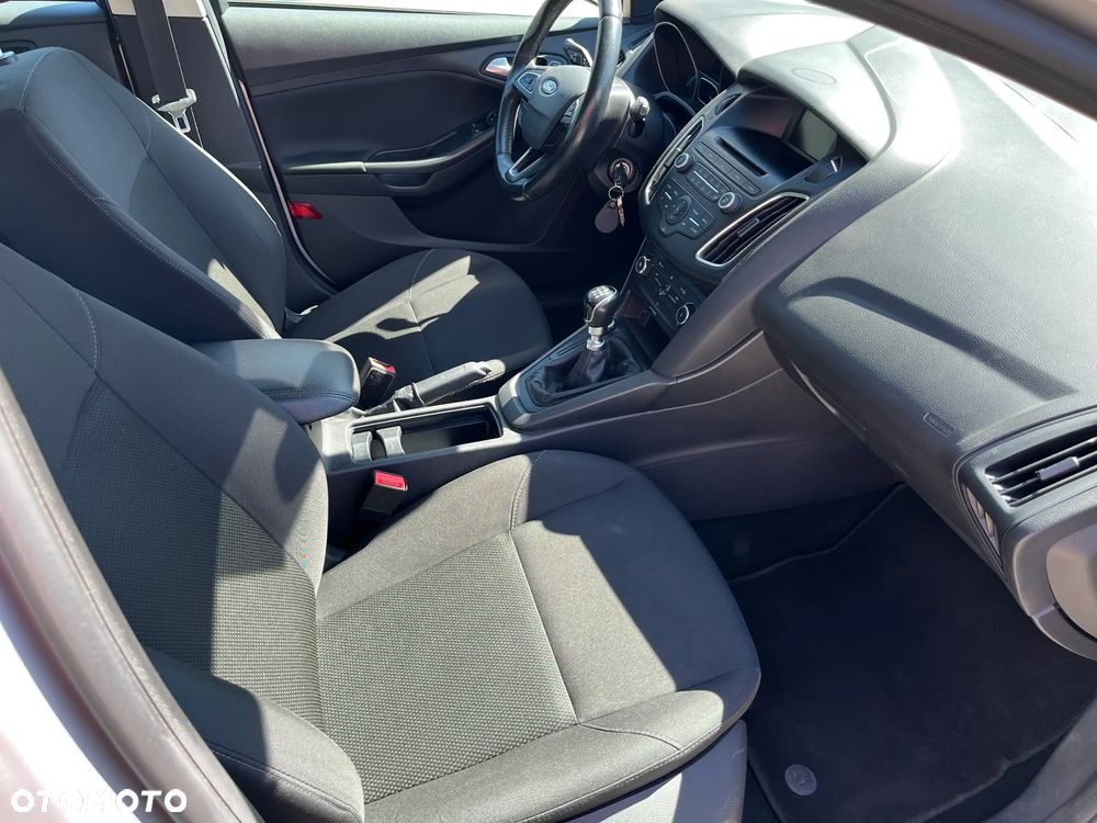 Ford Focus - 13