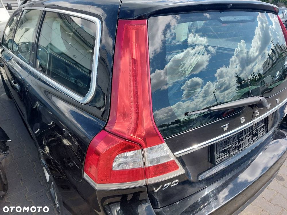 KOMPLETNY TYŁ VOLVO V70 III LIFT 019-26 KLAPA ELEKTRYCZNA ZDERZAK TYŁ LAMPY - 24
