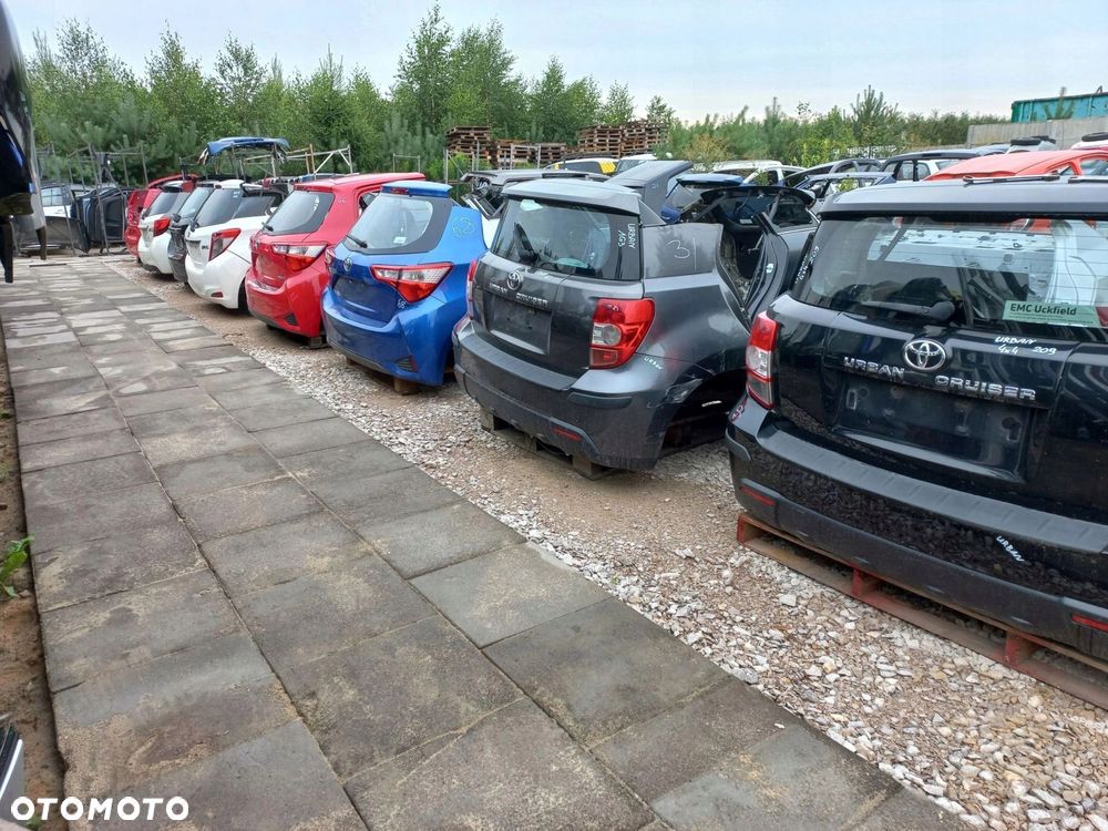 Toyota Auris II boczek bagażnika prawy tył HB hatchback 64730-02260 - 13