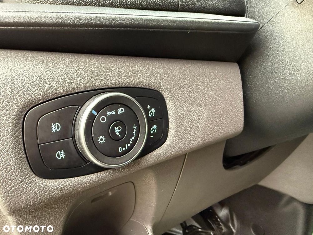 Ford Tranzit Custom - 24