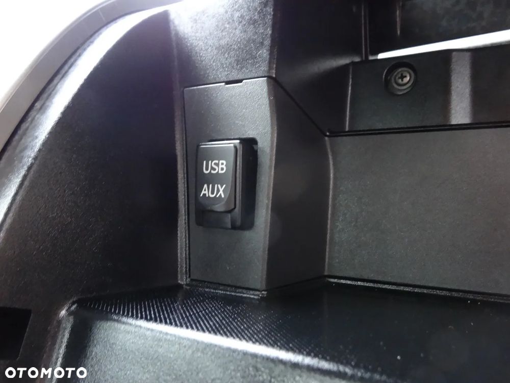 Toyota Auris 1.6 Premium MS - 35