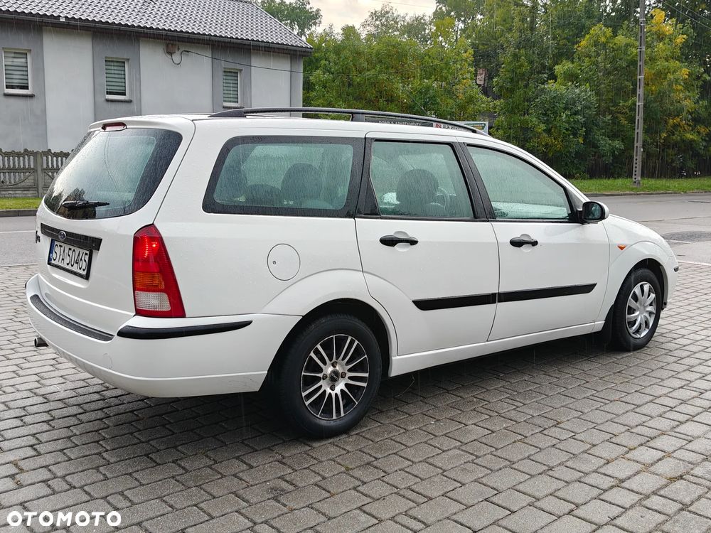 Ford Focus 1.4 Trend - 19