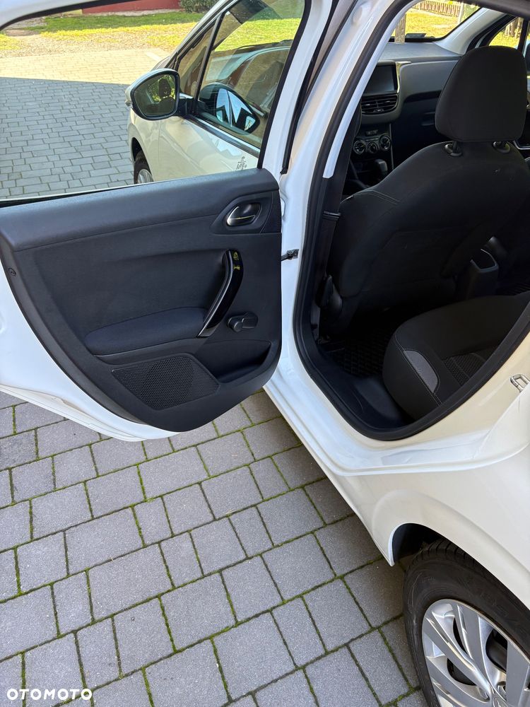 Peugeot 208 1.2 PureTech Active - 16