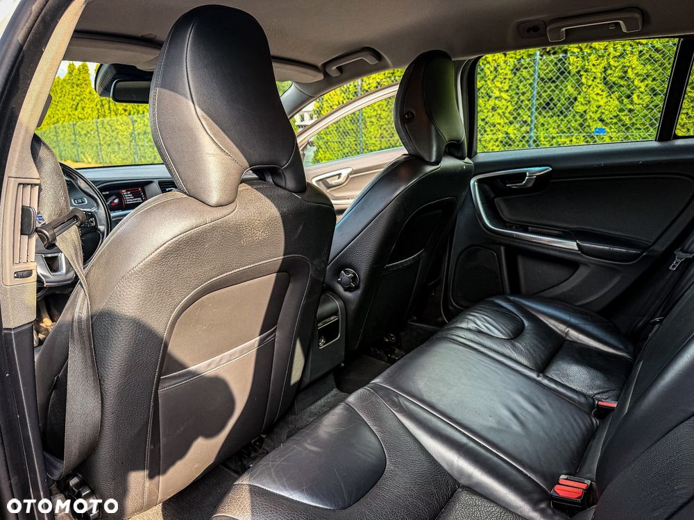Volvo V60 D3 Momentum - 10