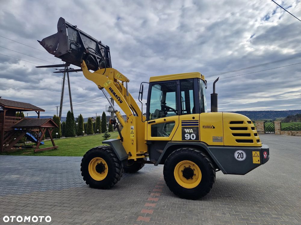 Komatsu WA90-3H - 7