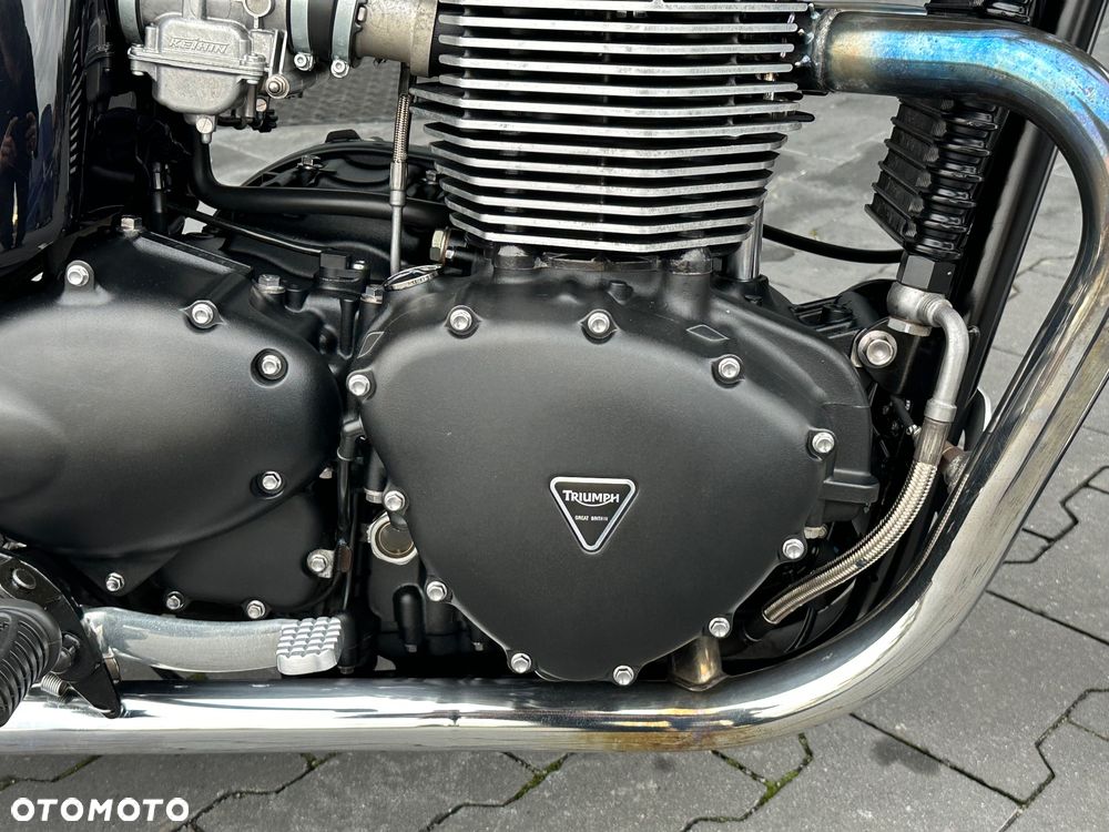 Triumph Bonneville - 15