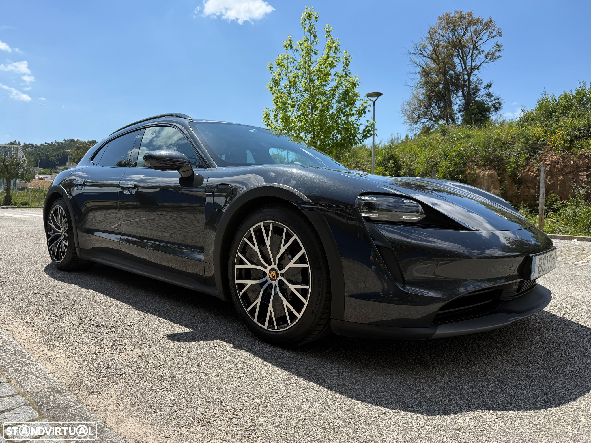 Porsche Taycan Cross Turismo 4 - 3