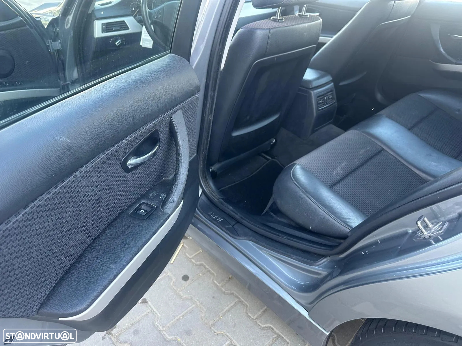 VW Golf Variant 1.6 TDi Sportline DSG - 22
